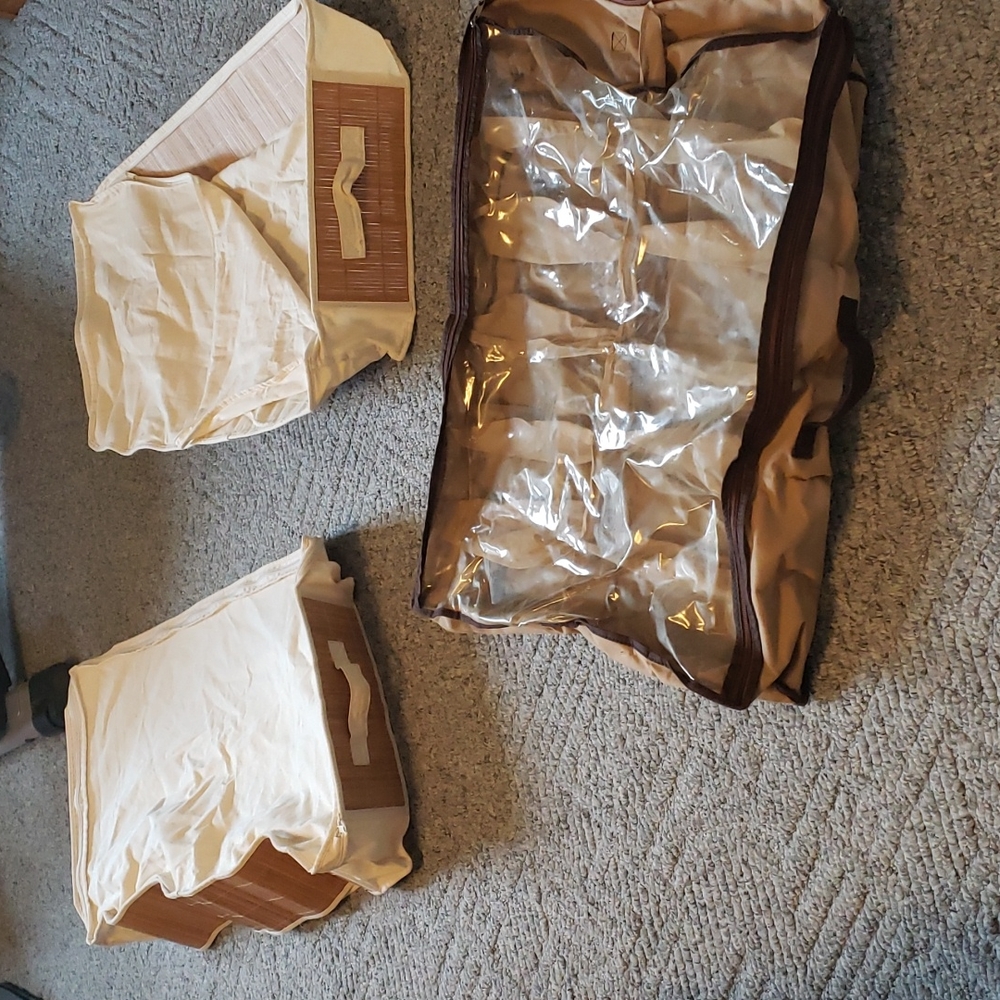 Storage containers